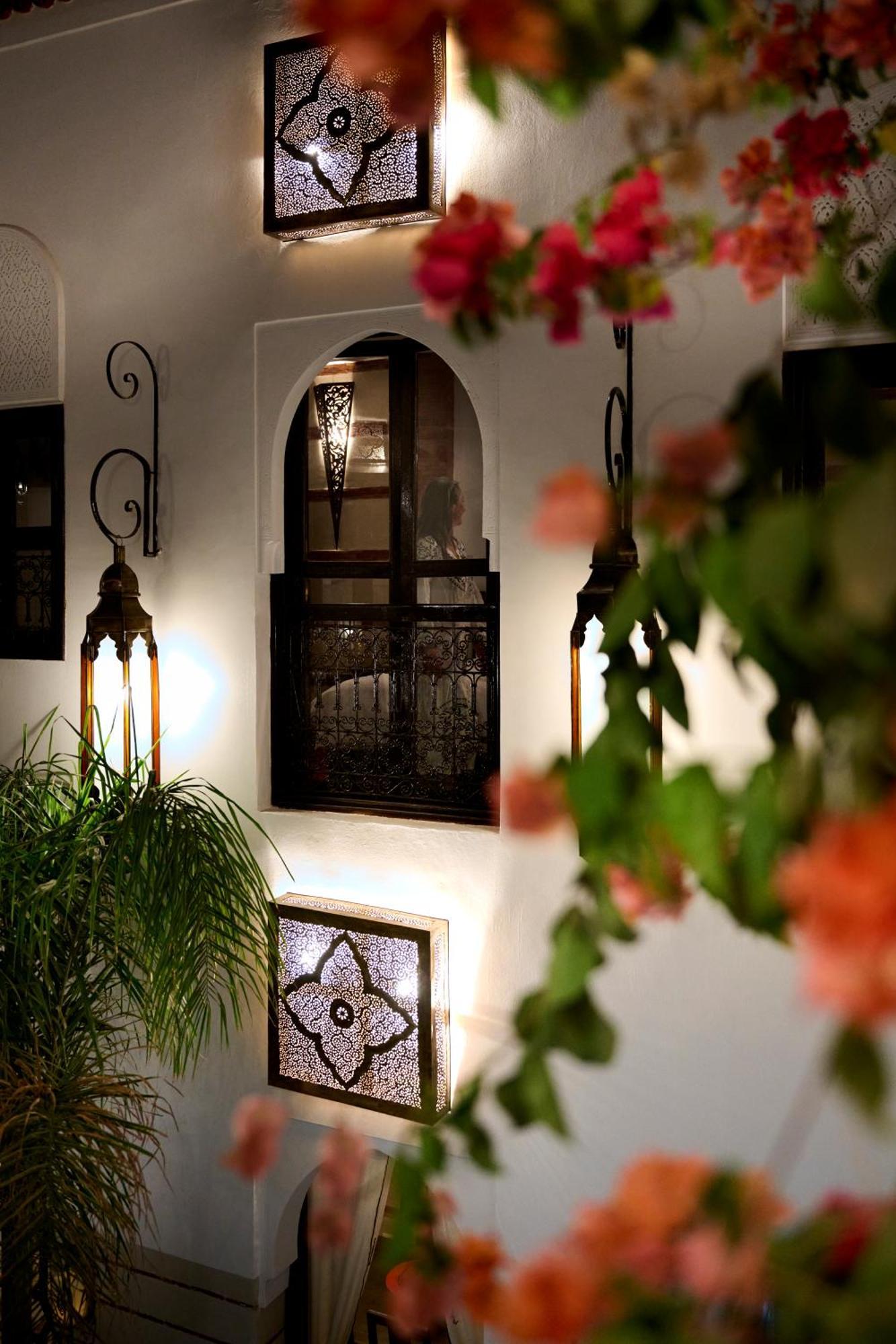 Riad Dar Amanza En Exclusivite Avec 4 Chambres Au Coeur De La Medina Marrakesh Eksteriør billede